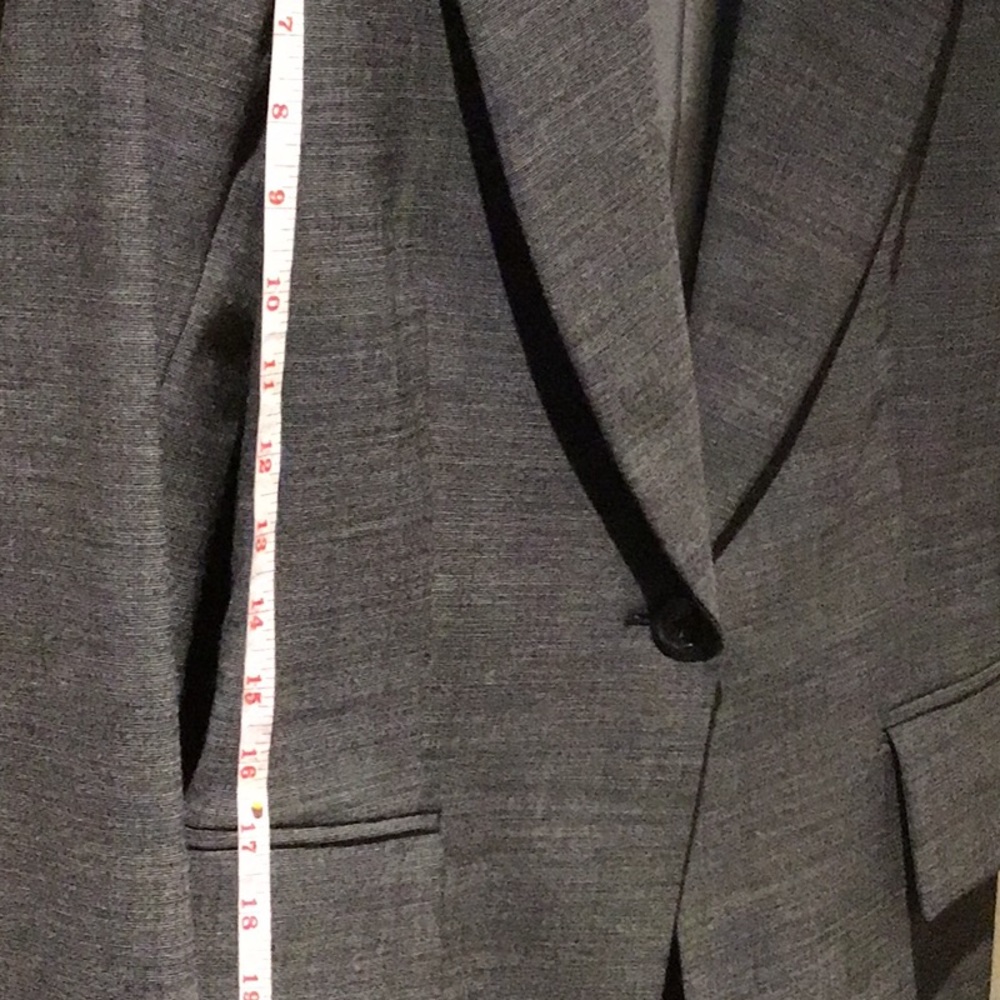 💕Host Pick💕⬇️NWOT Grey 3 Season  Grey/Blk blazer - Picture 6 of 6